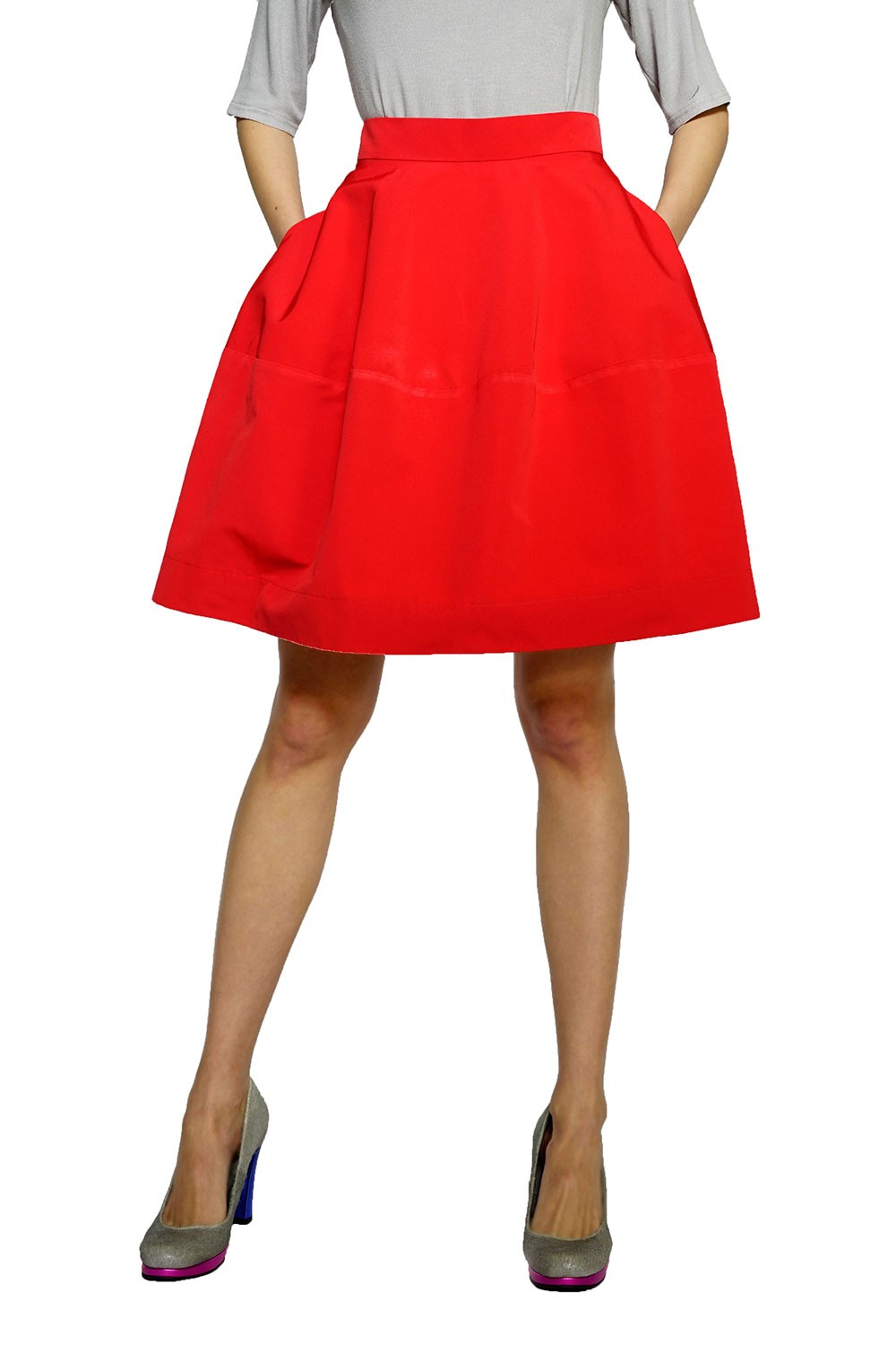 Red closed skirt