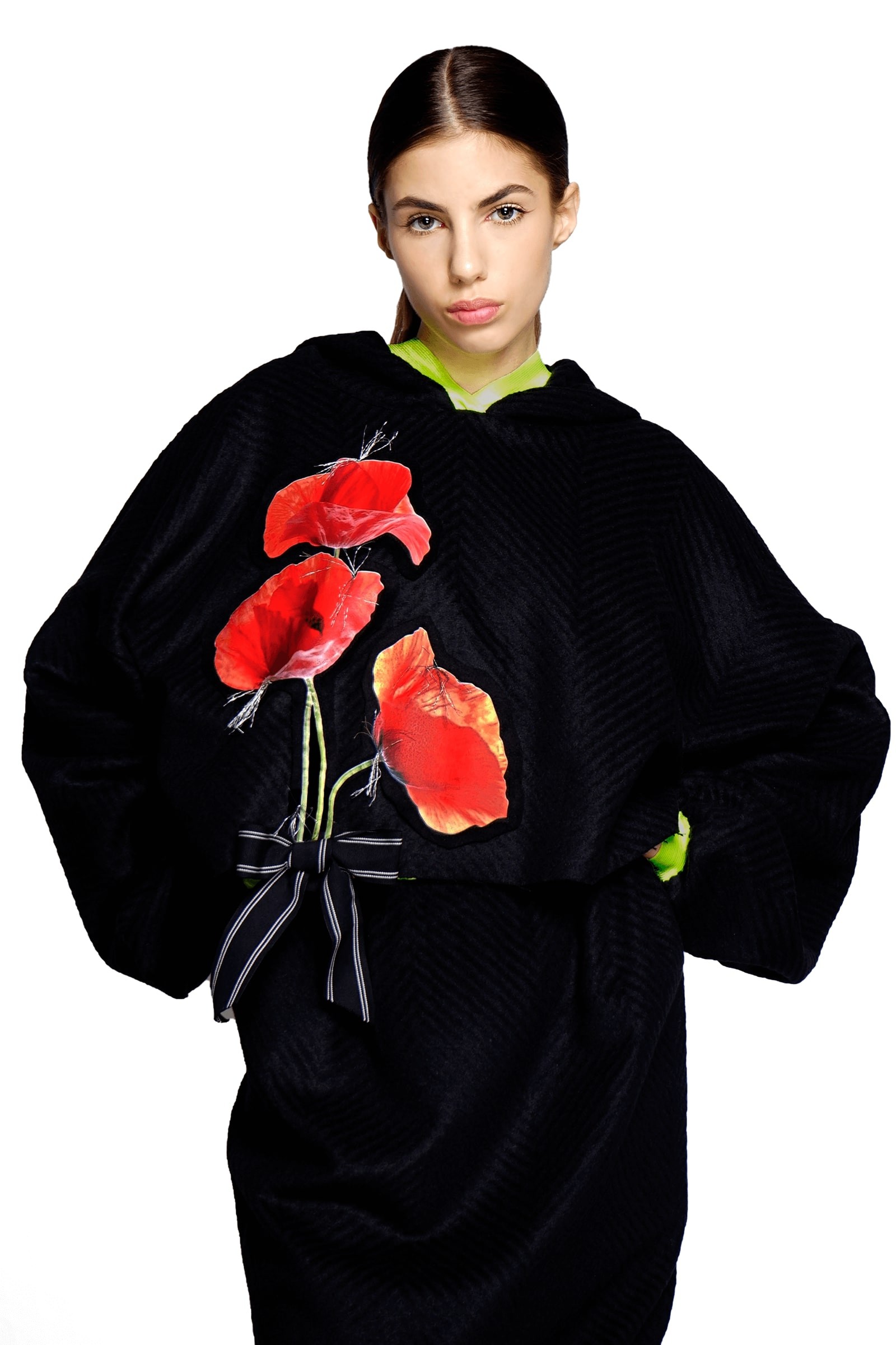 Woolen sweatshirt with poppies