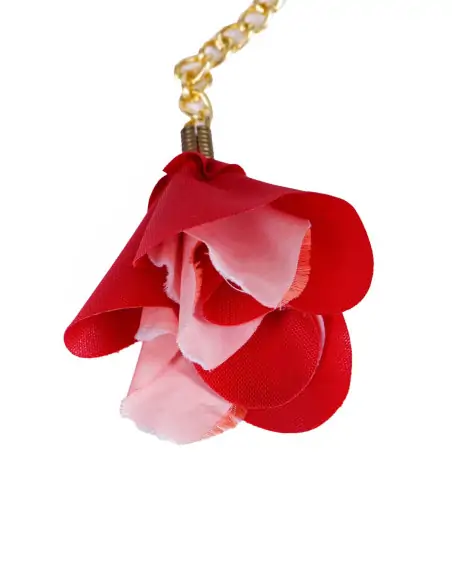Red floral necklace with collar